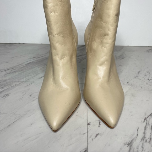 Schutz Betsey Eggshell Leather Pointy Toe Heeled Bootie 8 1/2 B - Picture 13 of 16